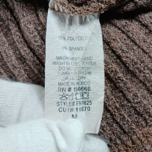 Free Kisses Twist Knot Vneck Ribbed Knit Sweater Women's/ Junior Size Medium.... - Picture 5 of 9